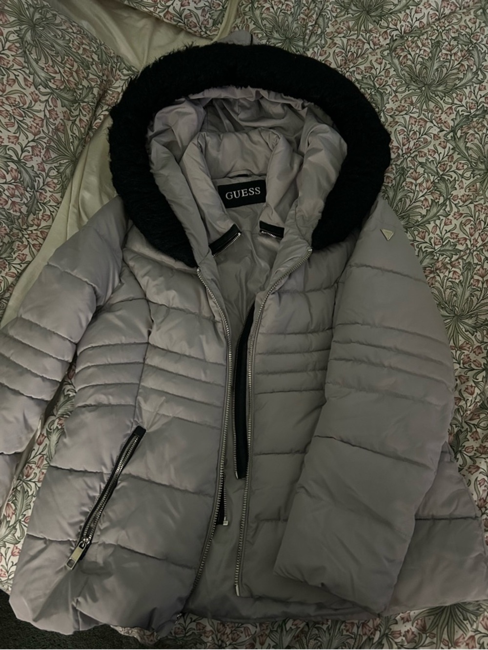 GUESS Light Gray Quilted Puffer Jacket with Black Faux Fur Hood